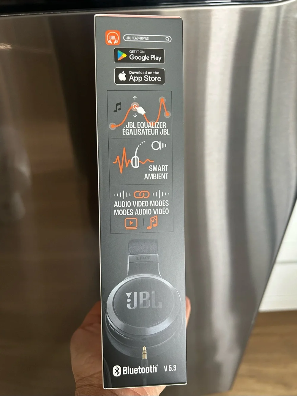 JBL Live 675NC Over-Ear Headphones - Black and Silver